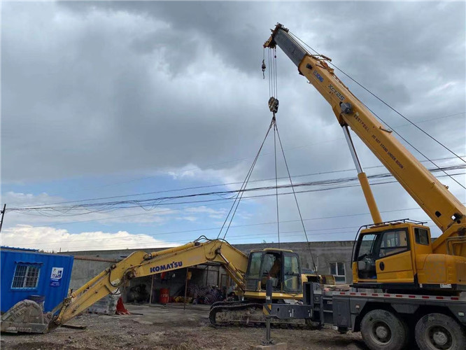 海拉尔区25吨吊车的工作半径是多少？