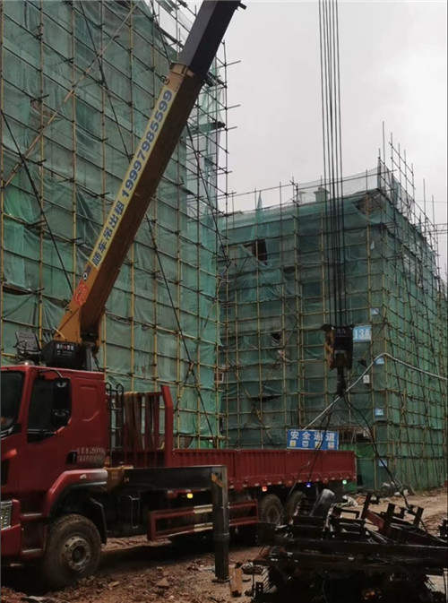 海拉尔区“慢工细活”—— 吊车的 “微动控制” 技术